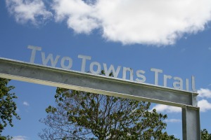 Entrance sign Two Towns Trail